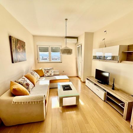 Fanky City Apartments พอดโกริกา ภายนอก รูปภาพ
