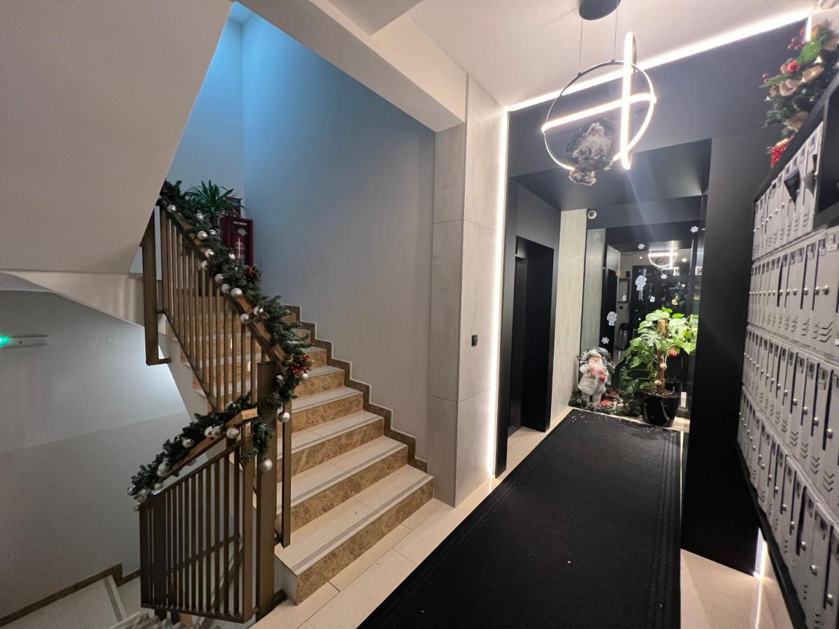 Fanky City Apartments พอดโกริกา ภายนอก รูปภาพ